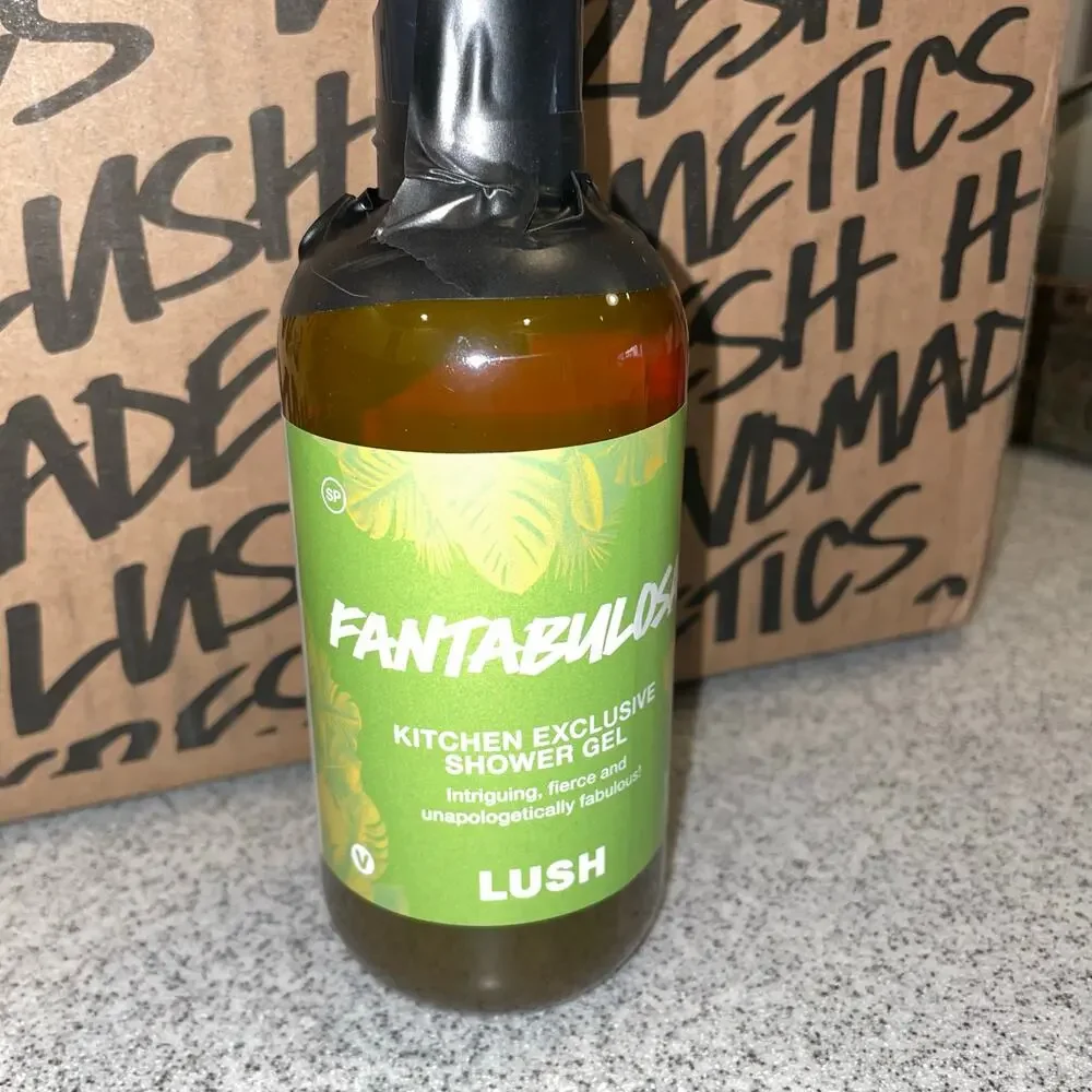 LUSH Fantabulosa Shower Gel 250ml 8.4 fl oz NEW April 2026 Kitchen Box Exclusive